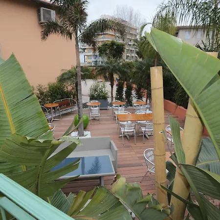 Pavillon Imperial מלון 2*