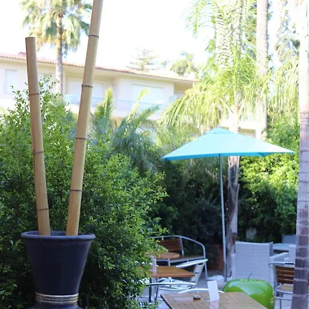 Pavillon Imperial Hotel 2*