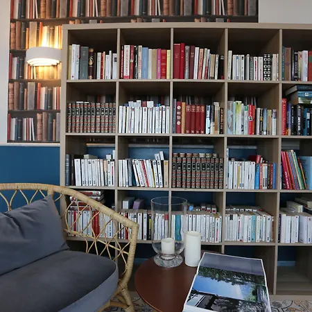 Pavillon Imperial Hotel 2*