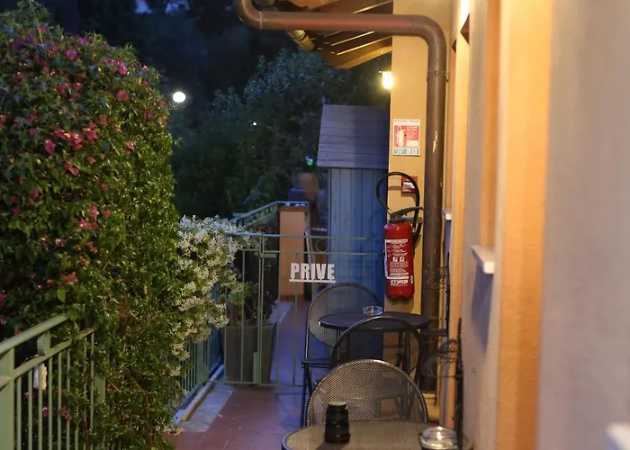 Otel Pavillon Imperial Menton